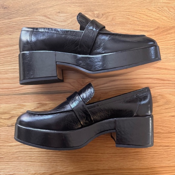 Dolce Vita Black Loafers with Gold Buckle - Picture 4 of 12